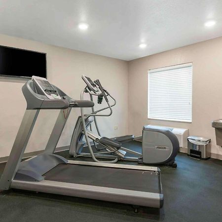 Extended Stay America Select Suites - Louisville - Airport Екстер'єр фото