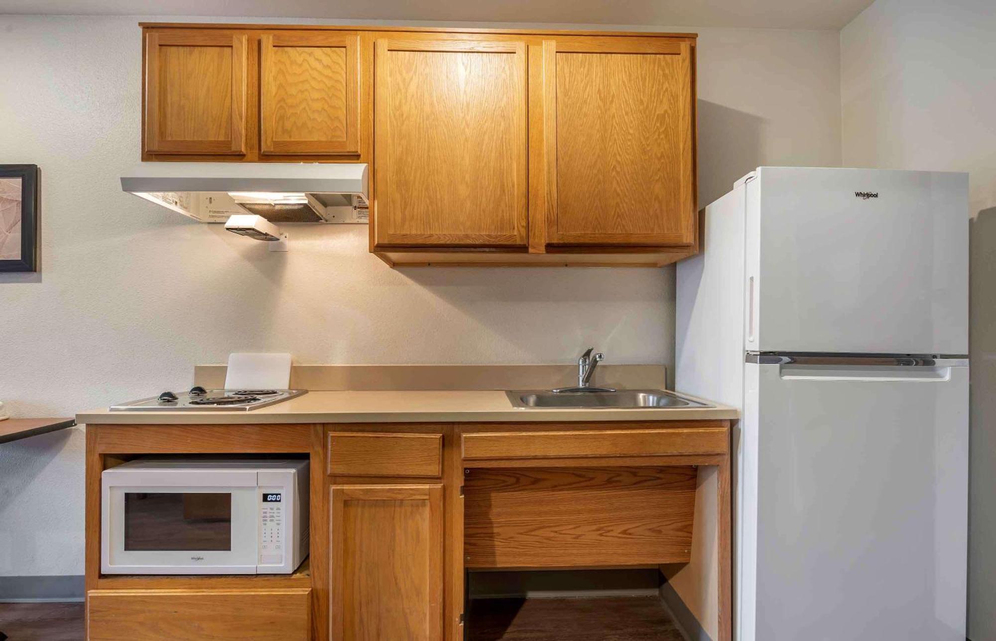 Extended Stay America Select Suites - Louisville - Airport Екстер'єр фото